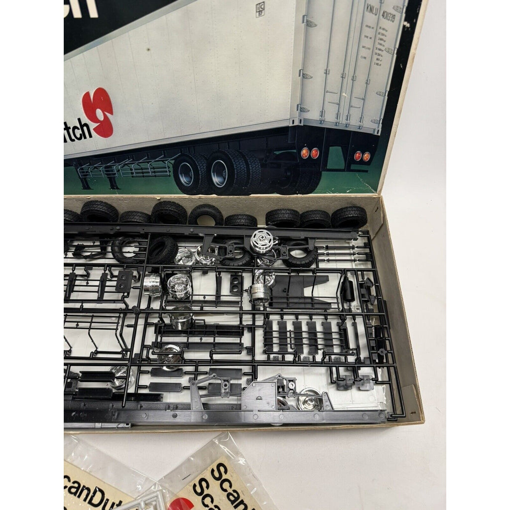 Vintage NEW OPEN BOX IMAI 1/28 Scale Model Kit Tractor Trailer ScanDutch