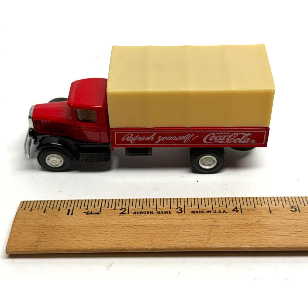 Vintage HARTOY (C01031) COCA COLA DELIVERY TRUCK 1:64 SCALE DIECAST METAL MODEL