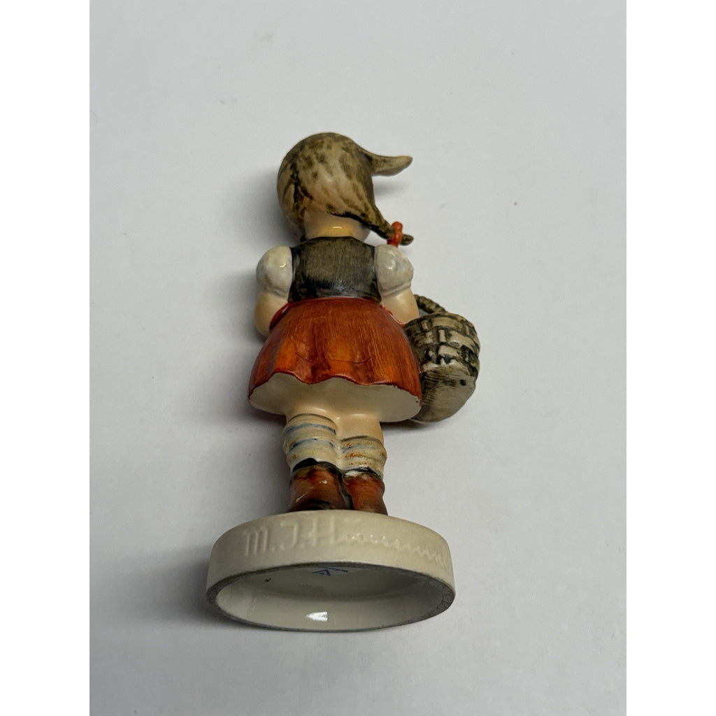 Vintage M.I. Hummel Figurine “Little Shopper” #96 Goebel W. Germany