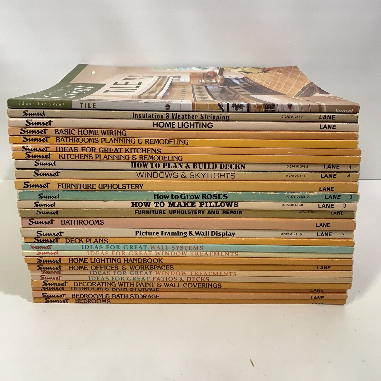 Lot of 26 Vintage Sunset Landscaping Gardening, Home Improvement Books