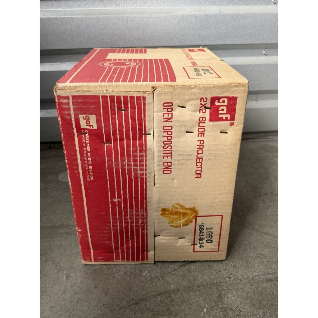 VINTAGE NOS GAF Model 1690 Remote Control Automatic Focus Slide Projector