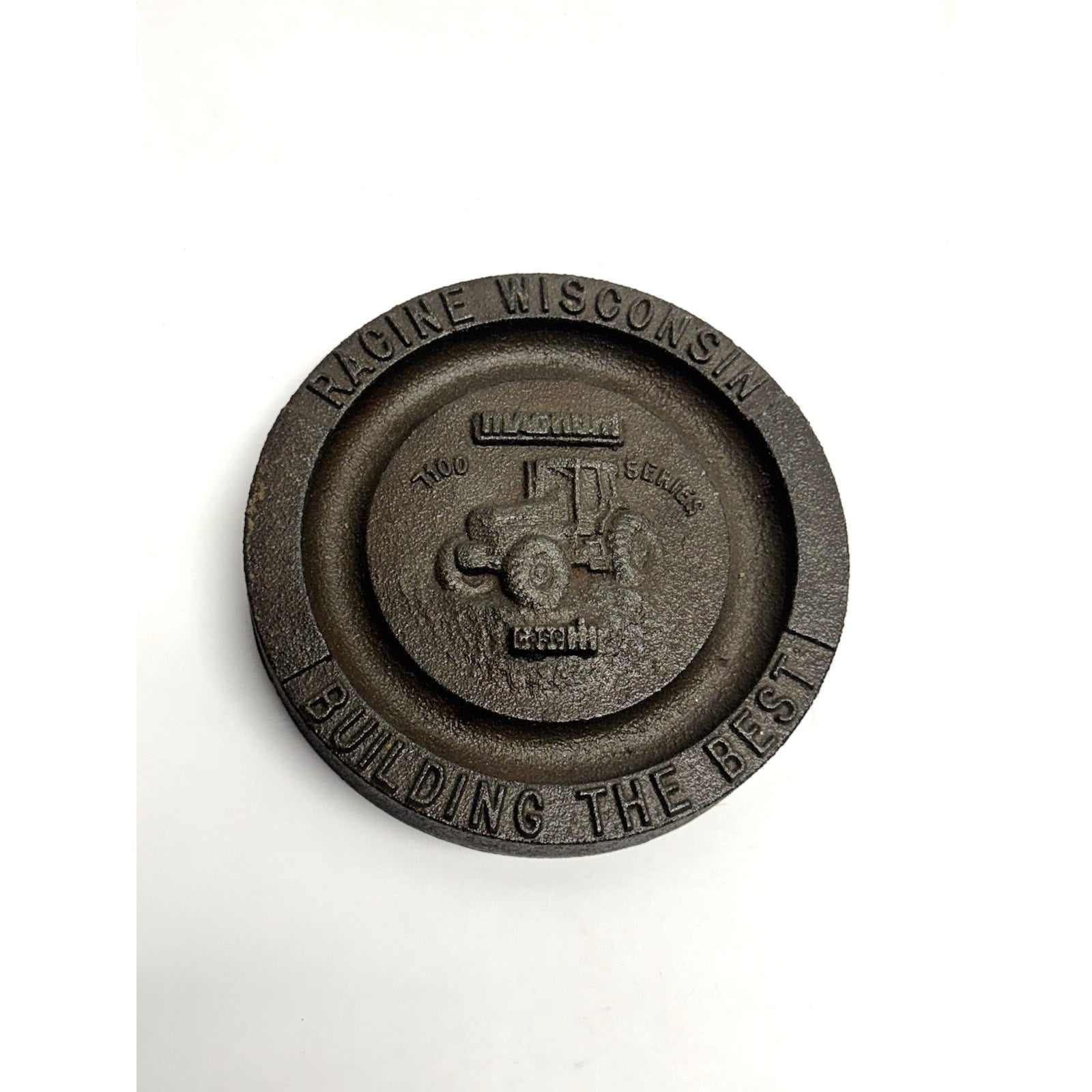 VINTAGE Case IH Magnum Tractor 7100 Cast Iron Ashtray Paperweight Racine WI