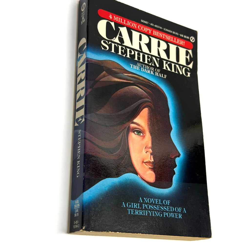 Vintage Carrie by Stephen King Paperback 1974 Signet Publishing