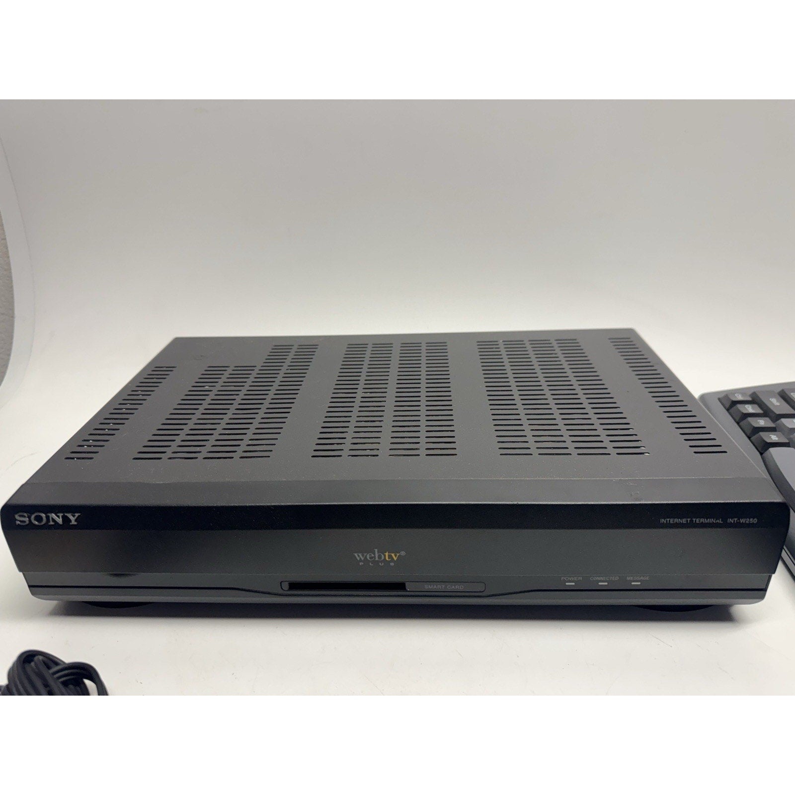 Vintage 1998 Sony WEBTV PLUS INT-W200 Internet Terminal, Keyboard, Cable
