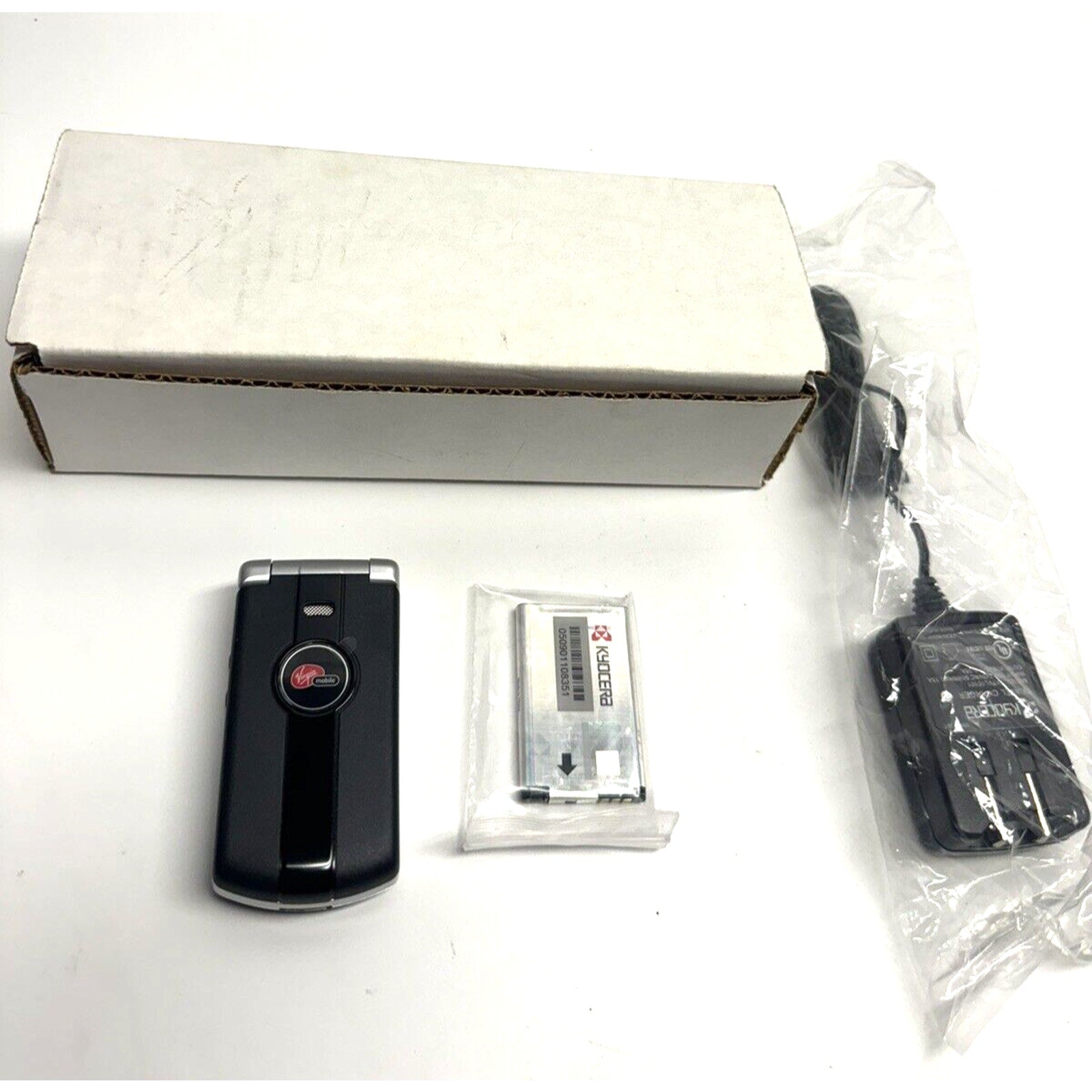 VINTAGE NOS Kyocera MARBL / Marble K127 - ( Virgin Mobile ) Cellular Flip Phone