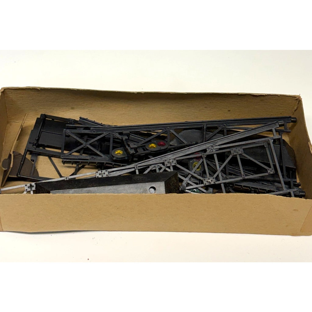 Vintage Plasticville USA O Gauge Signal Bridge 1403-79 Train Boxed Kit Bachmann
