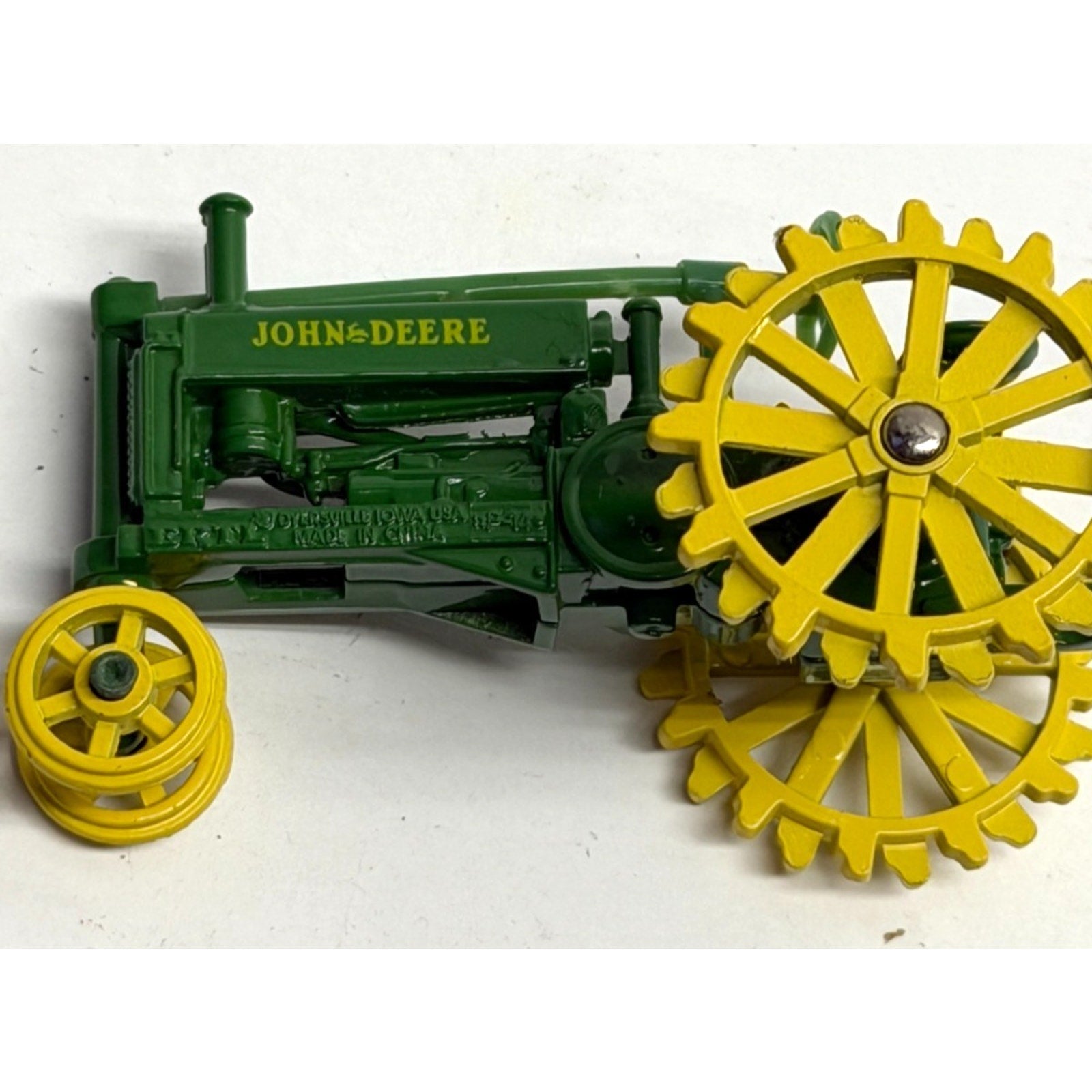Vintage Ertl John Deere Diecast Mini F-14 Tractor Measures 3”