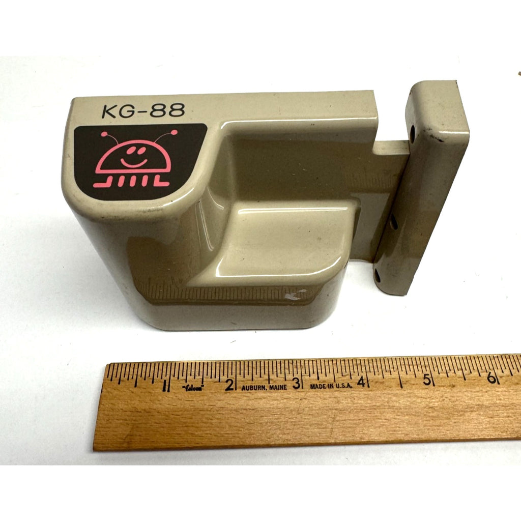 Vintage BROTHER G GARTER CARRIAGE PARTS ACCESSORIES KG88 HINGED LOWER COVER