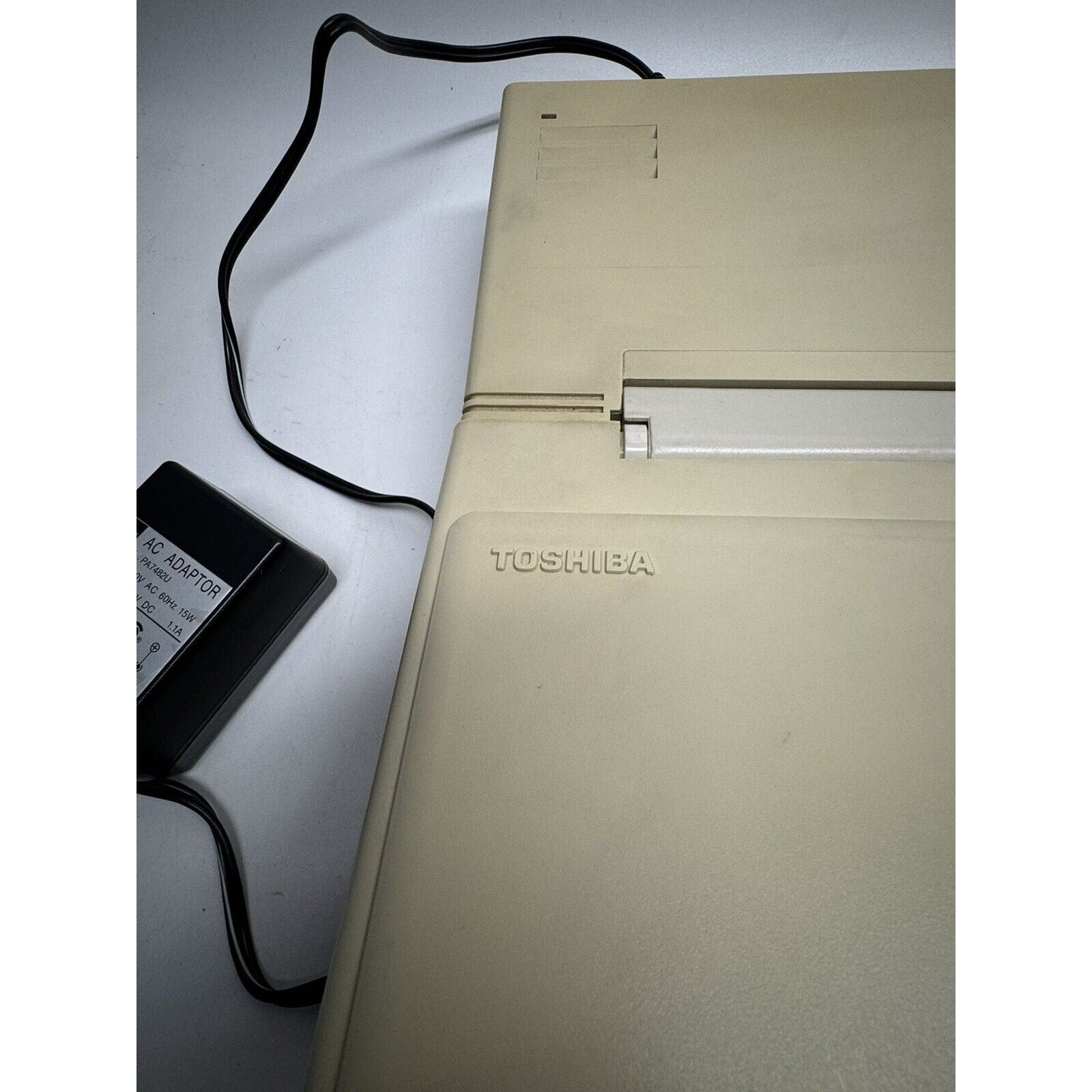 Vintage Toshiba T1100 Plus Laptop Computer, Dual DD Floppy Mono 640K : POWER ON