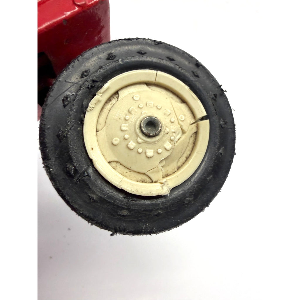 Vintage Ertl Diecast 1/16 Scale Red International Narrow Front Tractor