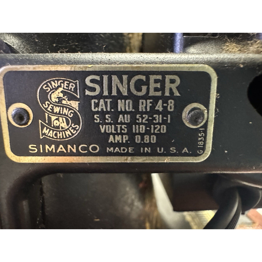 VINTAGE Singer 66, “Red Eye” G Series 1918 Friction Motor Bent Wood Case