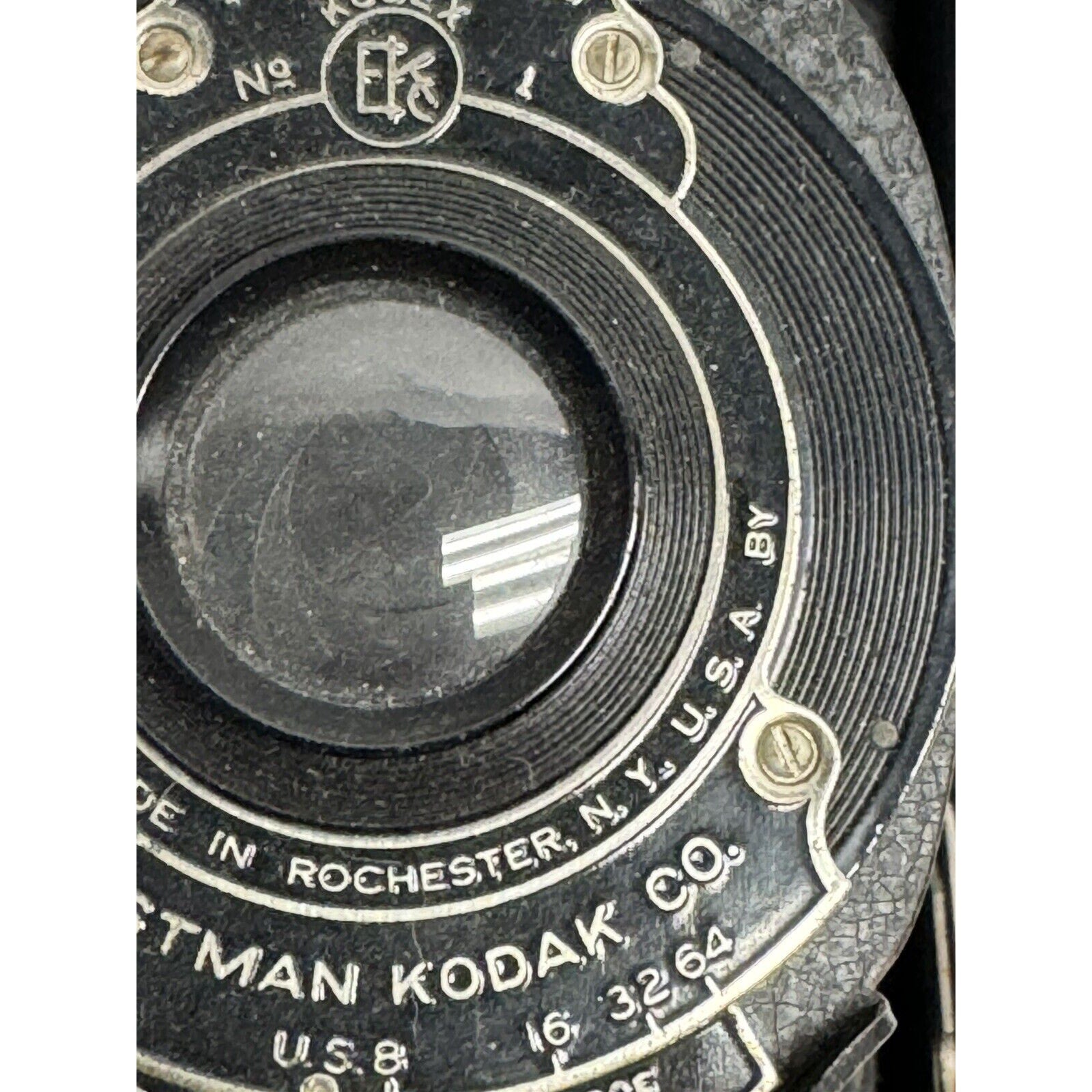 VINTAGE Kodak No 2A Folding Rainbow Hawk-Eye Model B camera 1931 to 1933