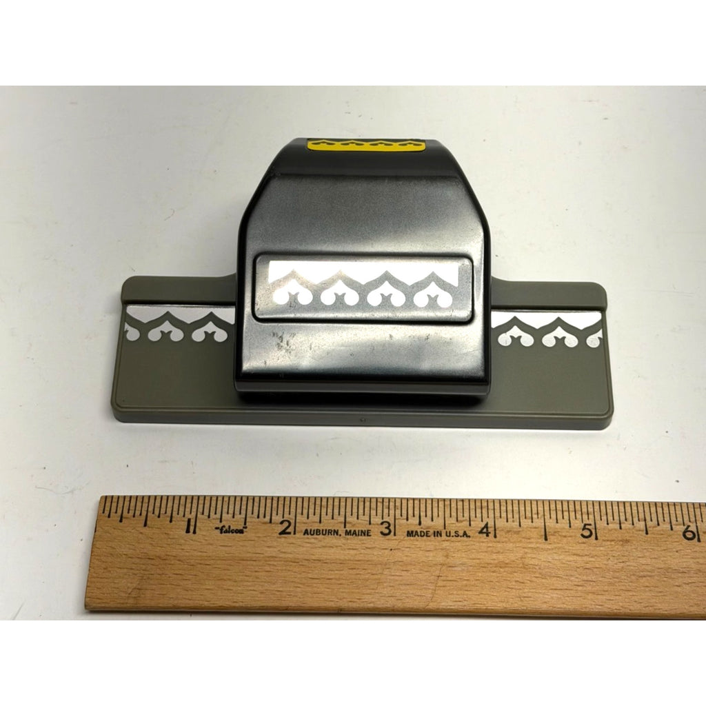 VINTAGE EK Success Scalloped Border Paper Punch Scrapbooking Craft Tool