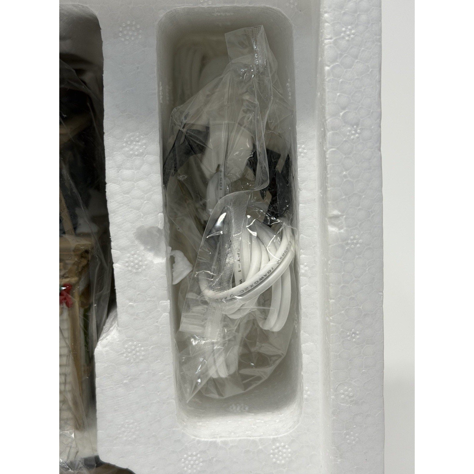 VINTAGE SEALED NEW Dept 56 Hale & Hardy House New England Village Series 56610
