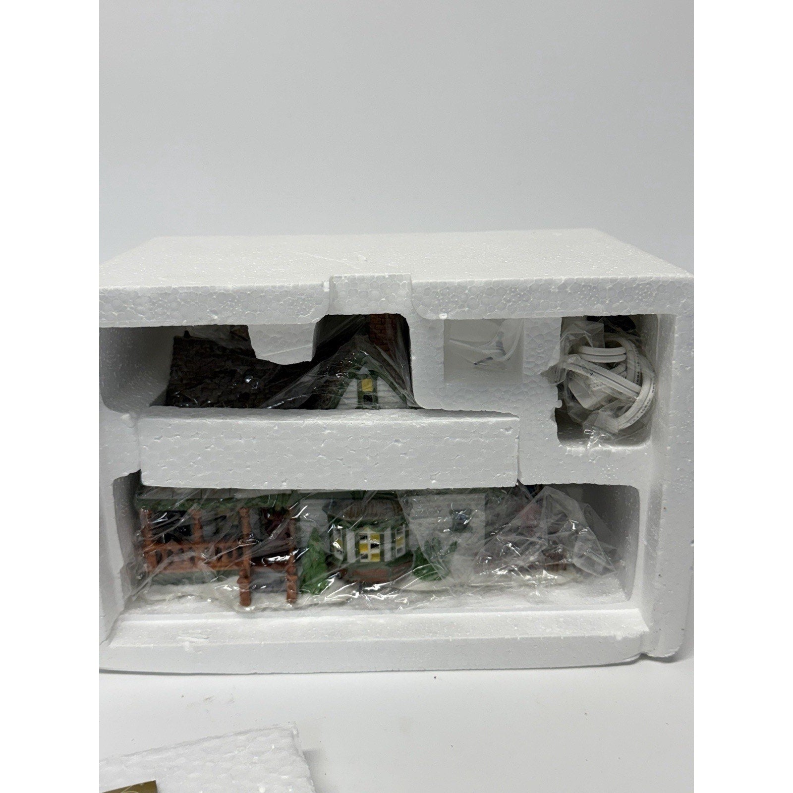 VINTAGE SEALED NEW Dept 56 Hale & Hardy House New England Village Series 56610