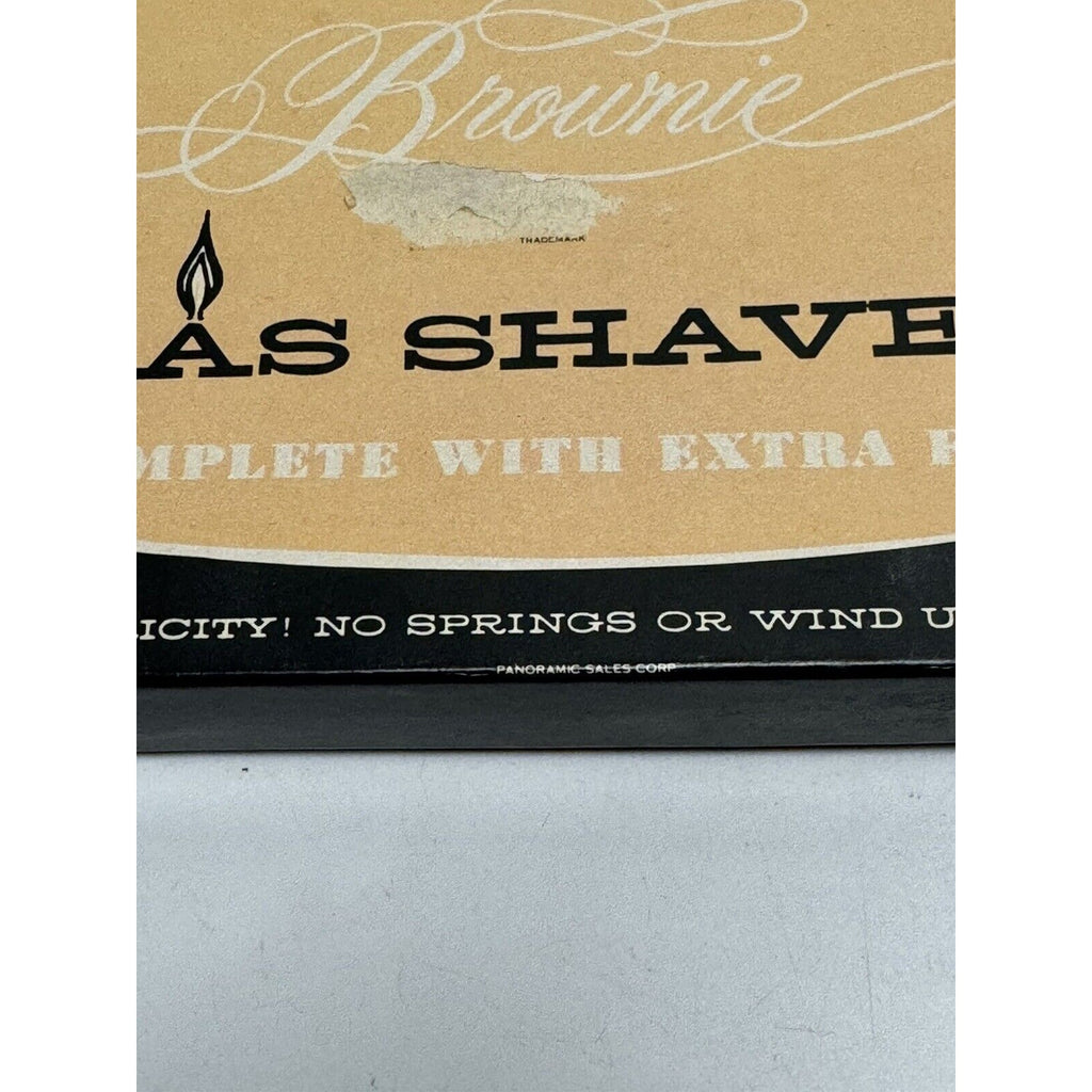 VINTAGE NOS 1956 BROWNIE GAS SHAVER W/ EXTRA FUEL WORLD’S MOST FAMOUS GAG