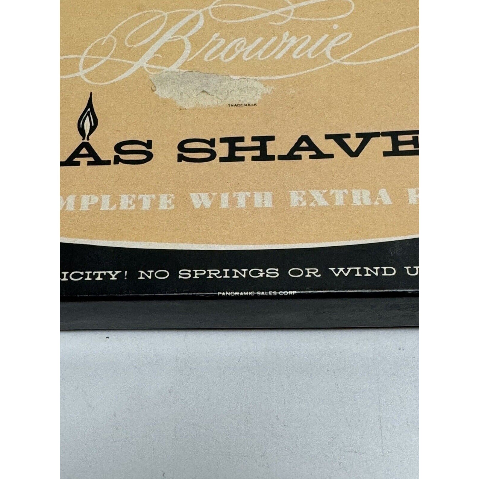 VINTAGE NOS 1956 BROWNIE GAS SHAVER W/ EXTRA FUEL WORLD’S MOST FAMOUS GAG
