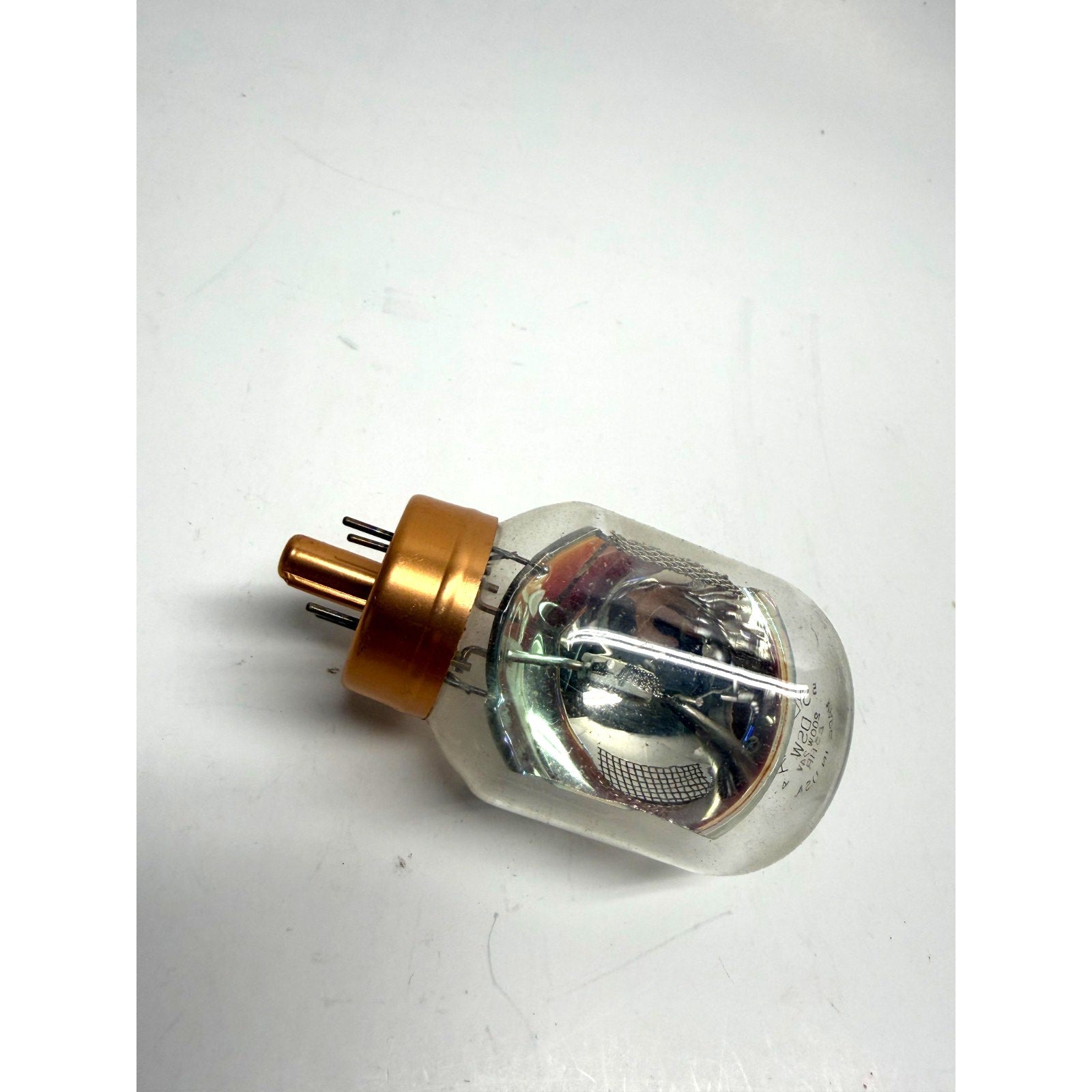 Vintage Sylvania DSW Projector Projection Lamp Bulb 200W 24V GE * AVG. 25