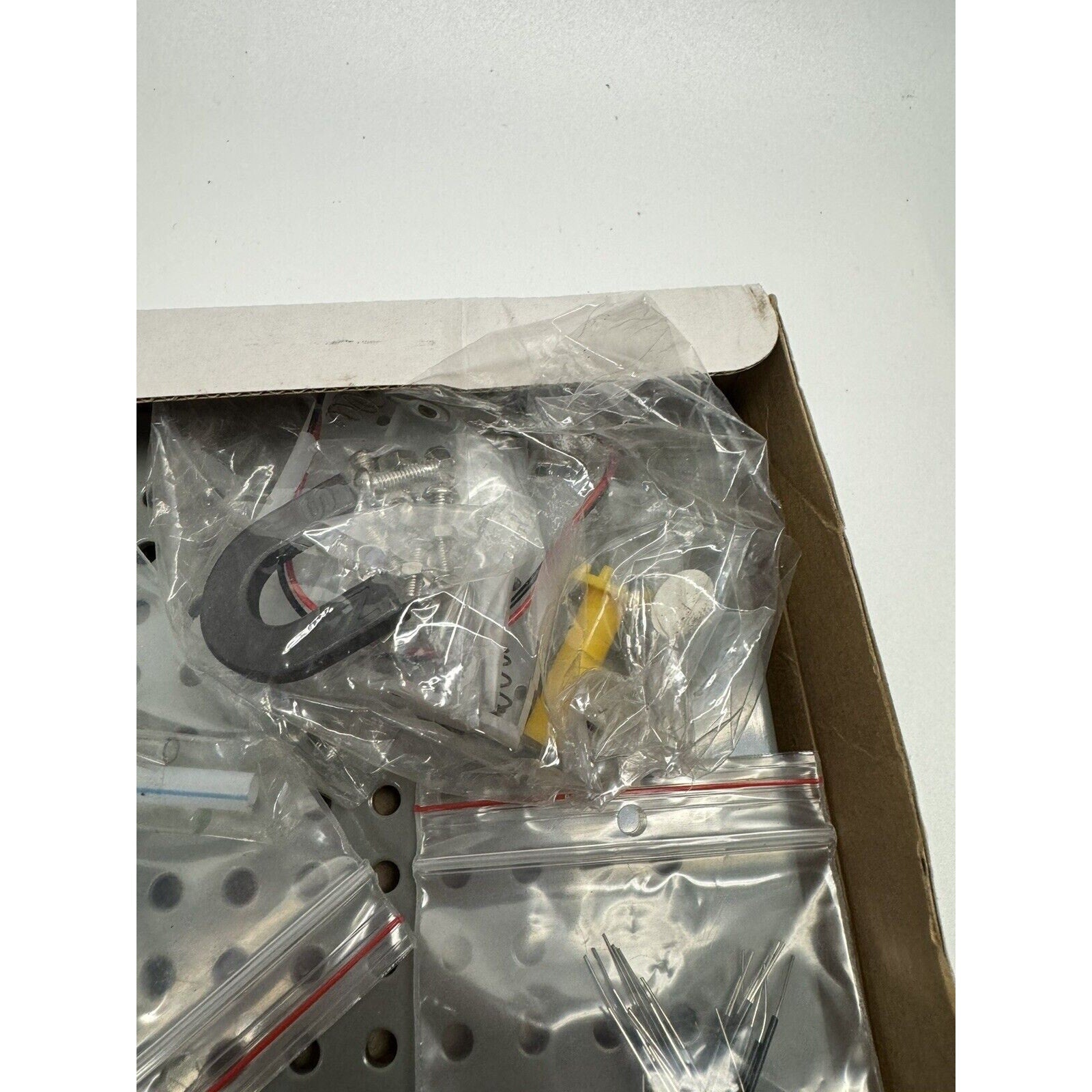 Vintage SEALED NEW Kid's Tek Junior Scientist Electricity Lab Kit. Item No. 211
