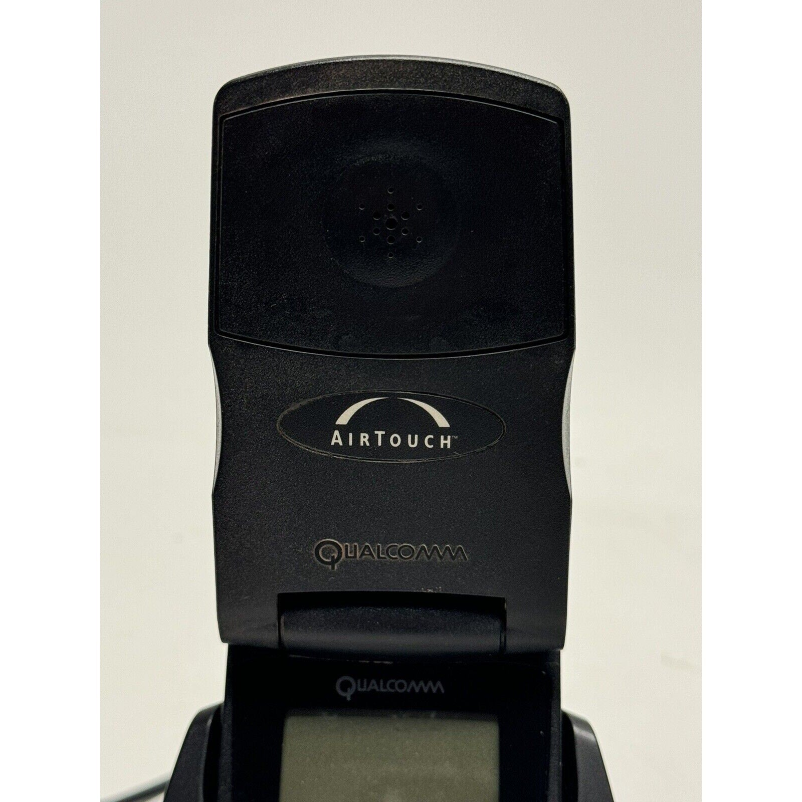 VINTAGE RARE QUALCOMM AIRTOUCH FOLDING CELL PHONE FOR PARTS