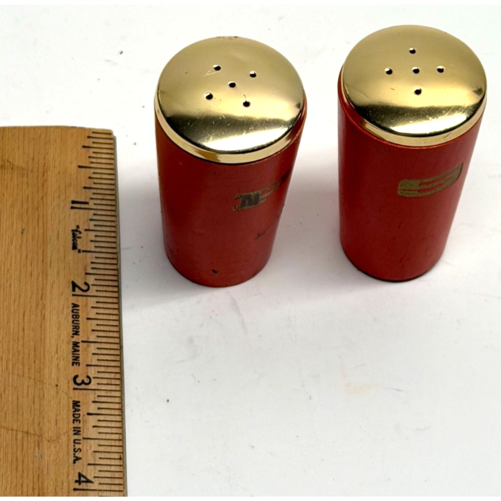 Vintage MCM Atomic Era Wooden Salt And Pepper Shaker Set Grt