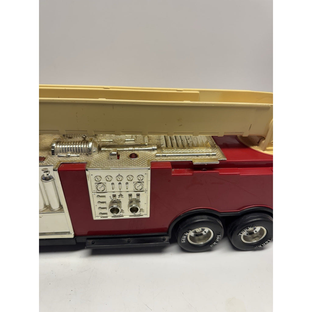 Vintage 1993 23" Tonka Fire Truck Engine No 5 Rescue Boom Ladder #92330
