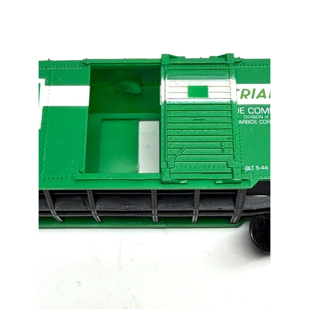Vintage HO Scale Life-Like 40' Boxcar Linde Union Carbide LAPX 358 Green
