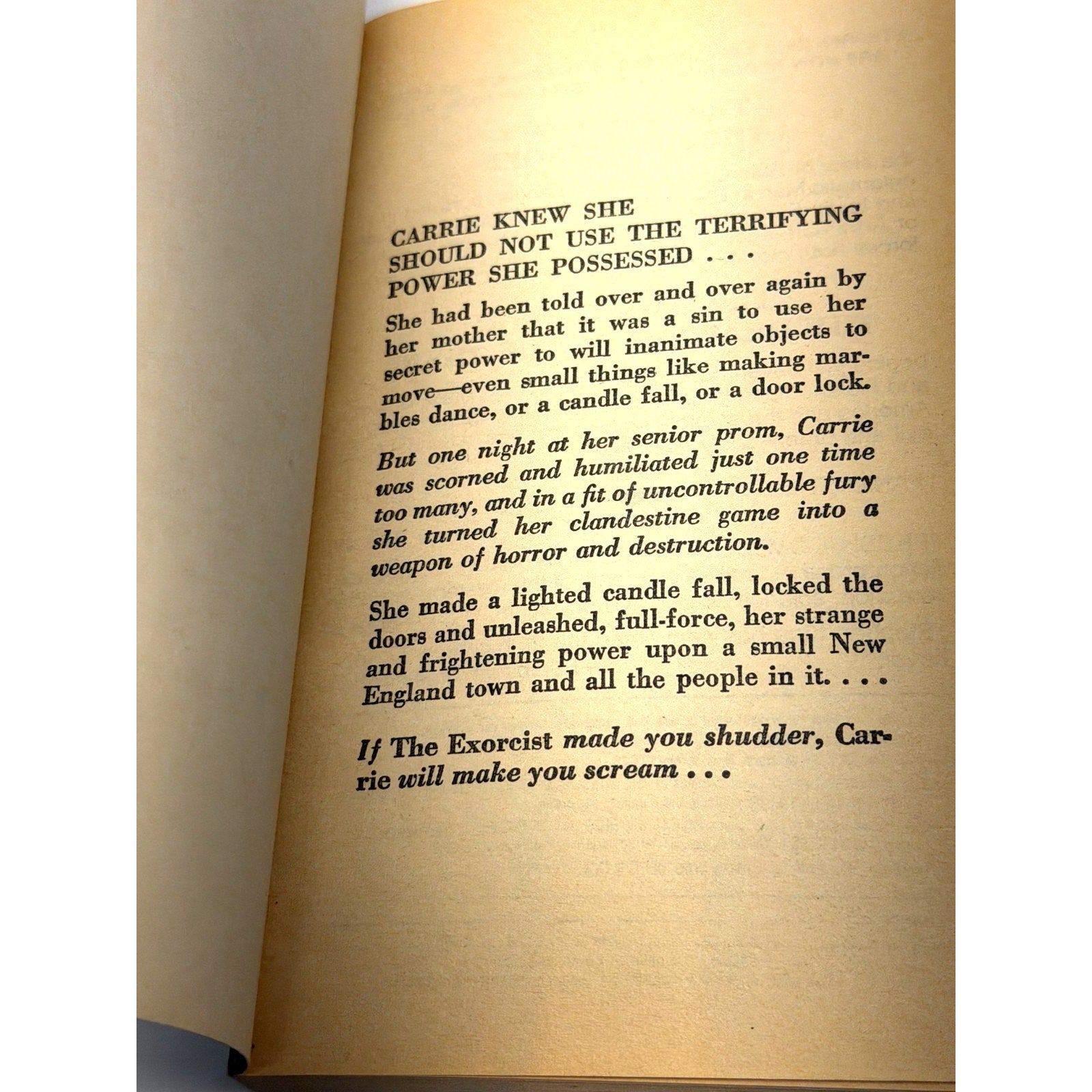 Vintage Carrie by Stephen King Paperback 1974 Signet Publishing