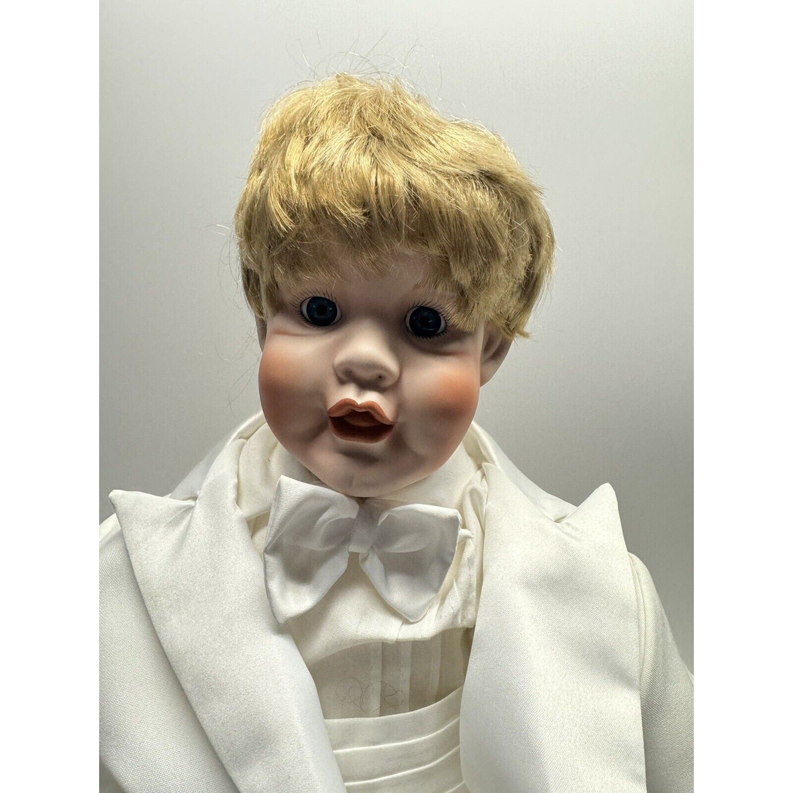 VINTAGE Moments Treasured Doll Porcelain 20" 202/2500 Seating Position
