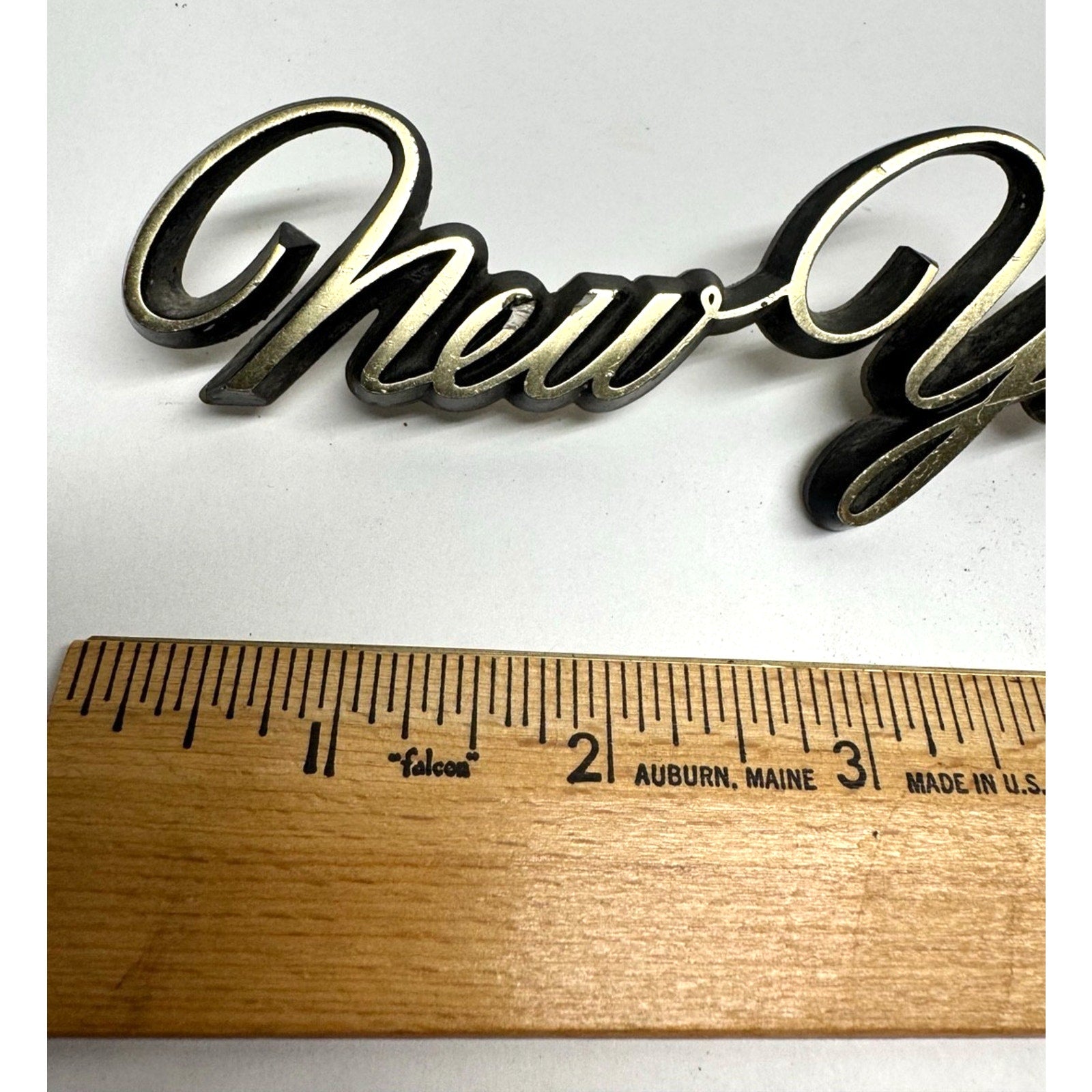 Vintage 1966 CHRYSLER NEW YORKER FRONT FENDER SCRIPT NAMEPLATE EMBLEM