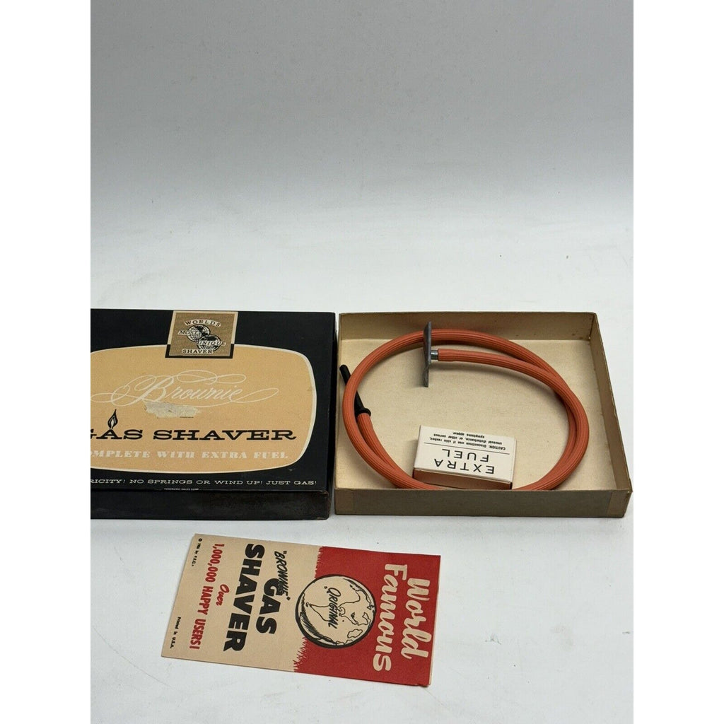 VINTAGE NOS 1956 BROWNIE GAS SHAVER W/ EXTRA FUEL WORLD’S MOST FAMOUS GAG