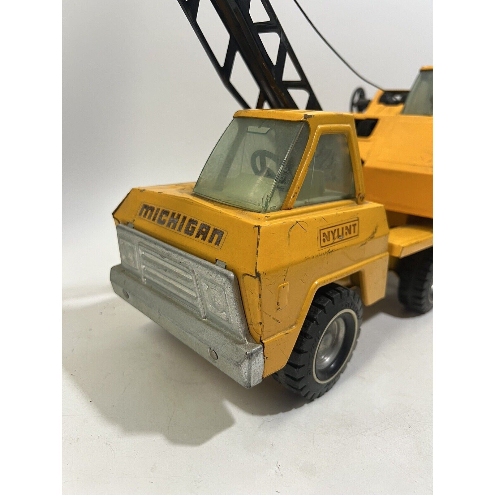 VINTAGE NYLINT PRESSED STEEL JUMBO MICHIGAN CRANE AIR BRAKES TRUCK SHOVEL METAL