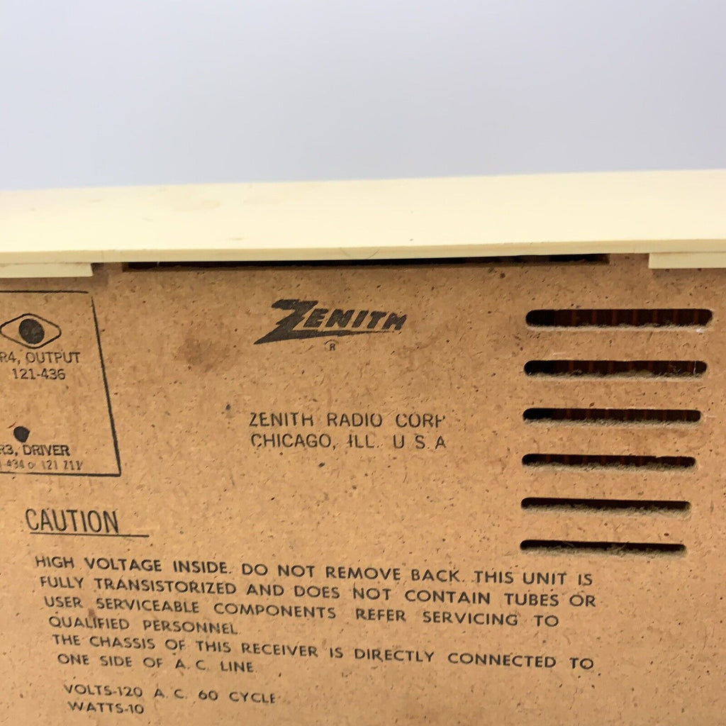 Rare Vintage Zenith Solid State AM (AM only) Radio Model Z212W Made in USA