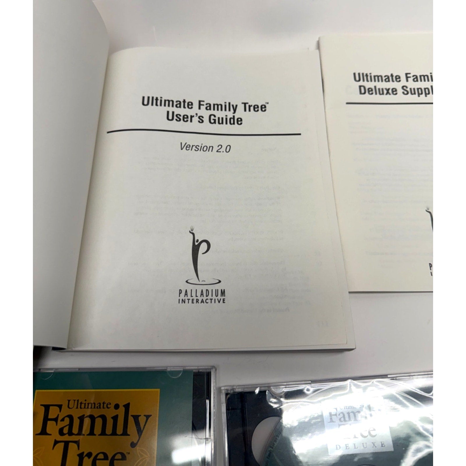 VINTAGE Ultimate Family Tree software with Manual