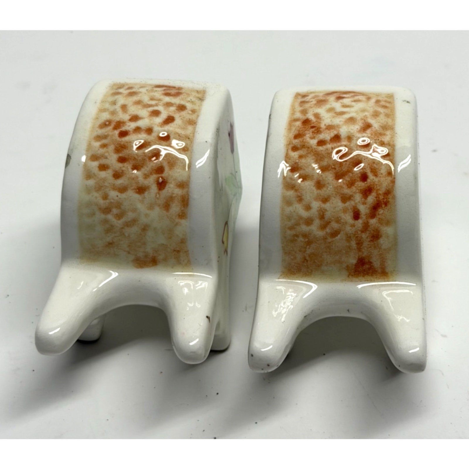Vintage Porcelain Wheelbarrow Salt & Pepper Shakers Tulips Spring (Japan)