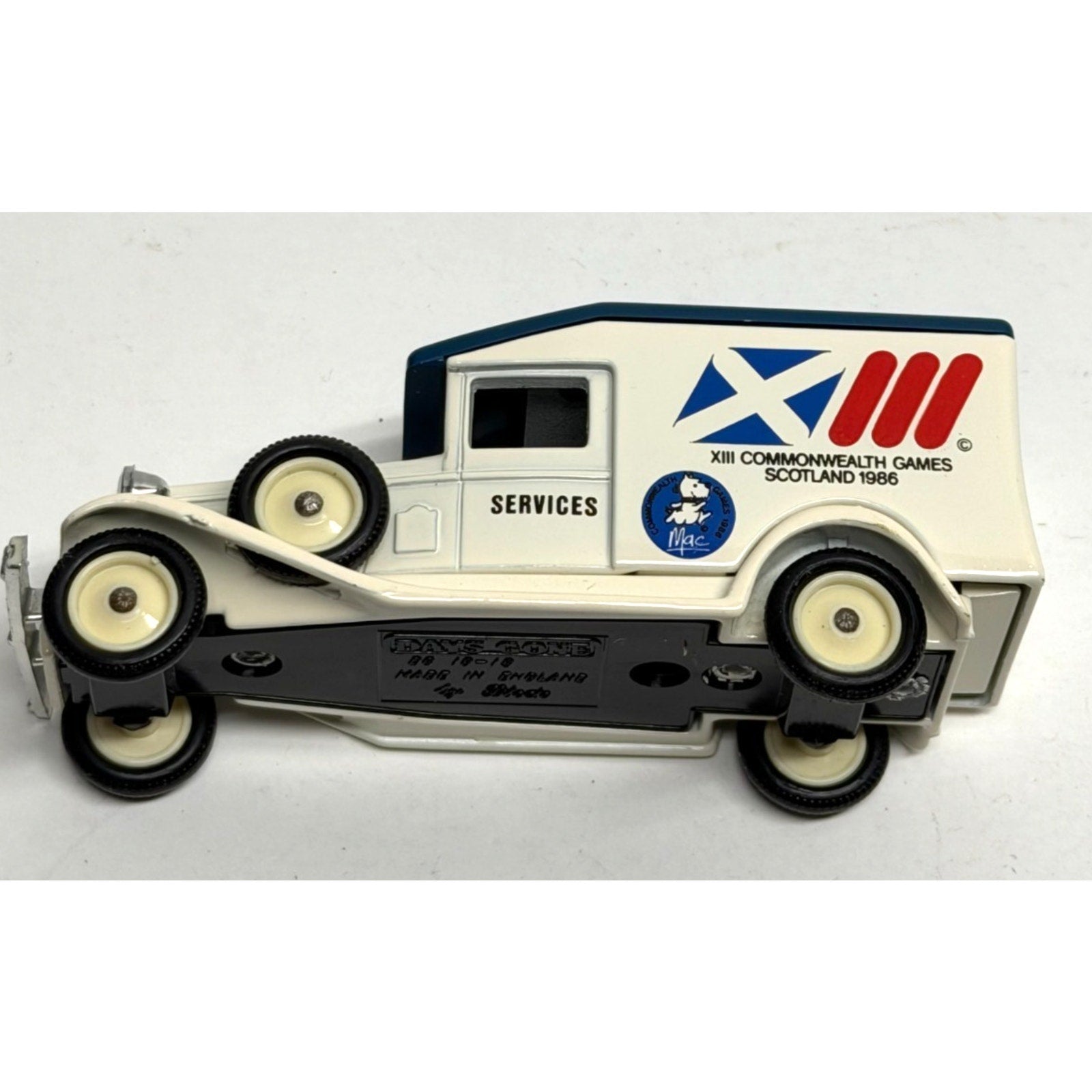 VTG LLEDO 1936 PACKARD VAN DIECAST XIII COMMONWEALTH GAMES SCOTLAND VAN