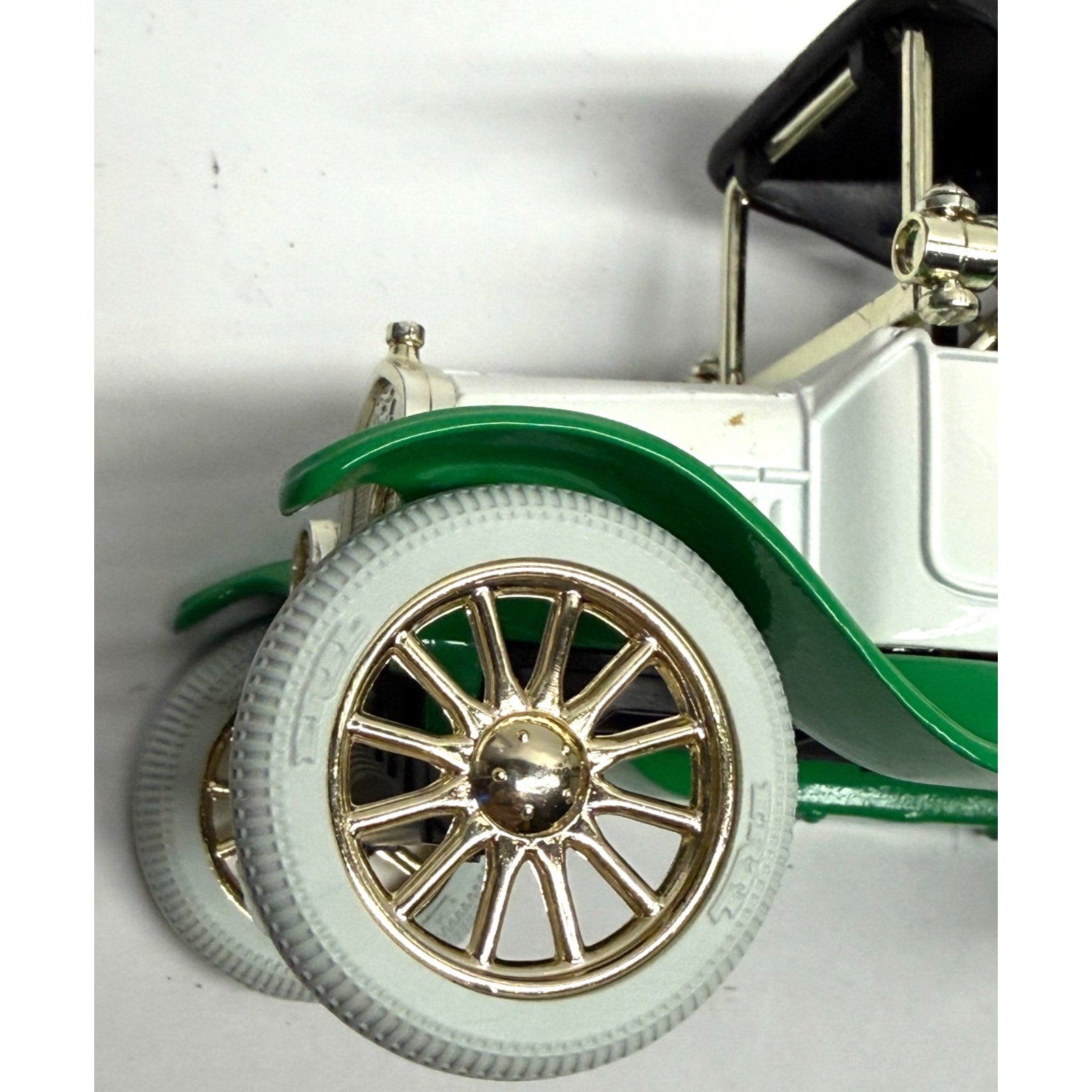 VINTAGE NEW 1918 TANKER DIE CAST METAL VEHICLE BANK -PETRO SHOPPING CENTER