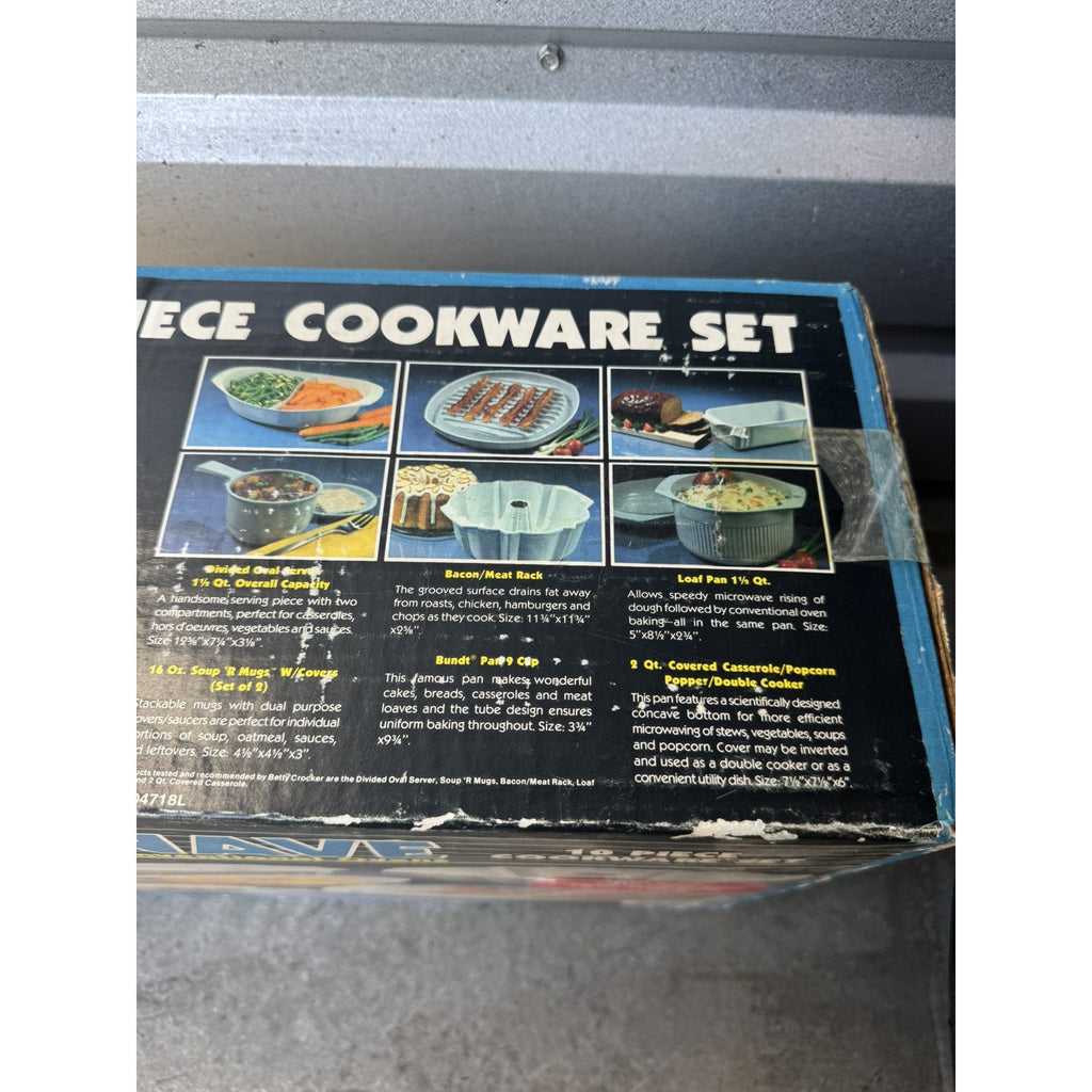 Vintage NOS Nordic Ware 10 Piece Microwave/ Conventional Cookware Set #65902 USA