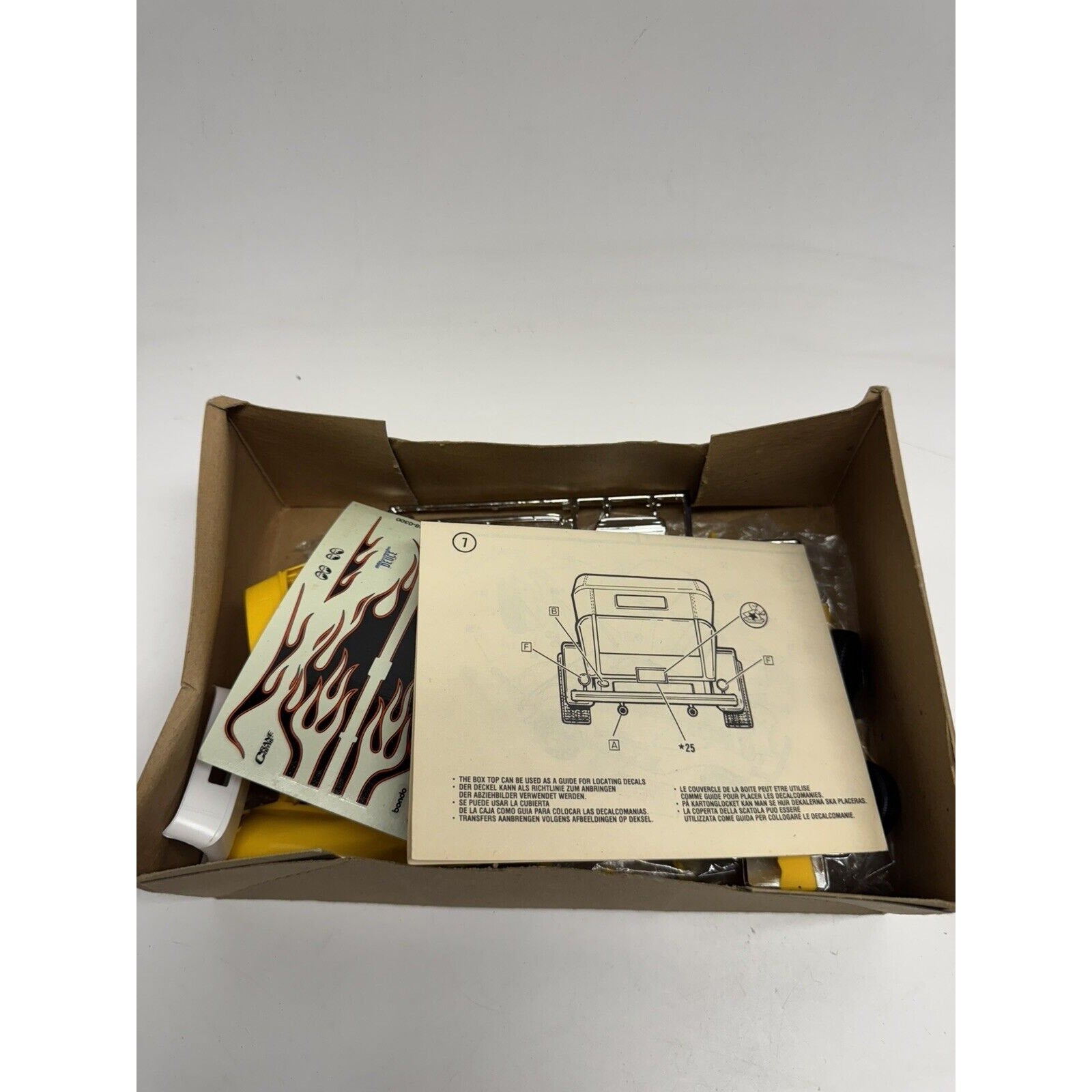 VINTAGE NOS 1985 MONOGRAM 1932 FORD ROADSTER STREET ROD KIT#2718 1/24