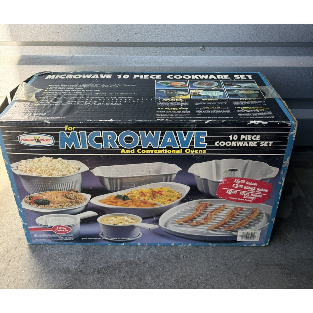 Vintage NOS Nordic Ware 10 Piece Microwave/ Conventional Cookware Set #65902 USA