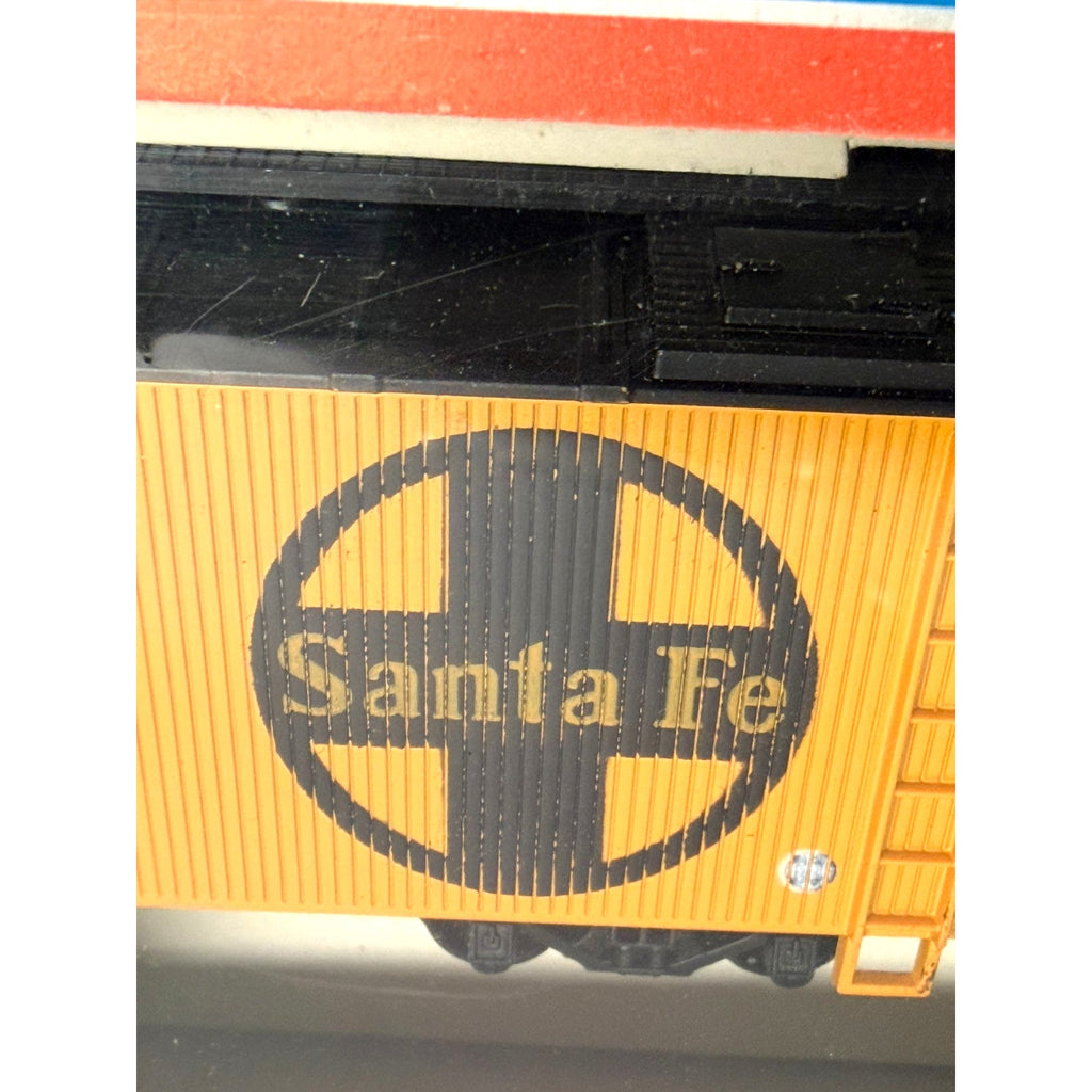 Vintage NEW Model Power HO Gauge SANTA FE Box Car