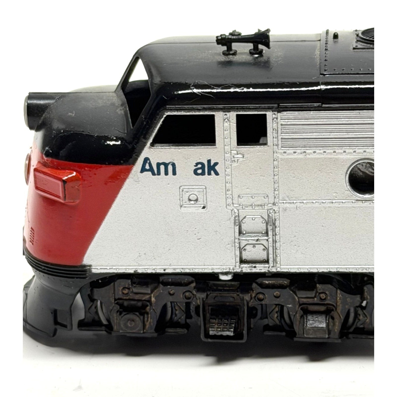 Vintage HO Scale Amtrak Super Power Diesel #103
