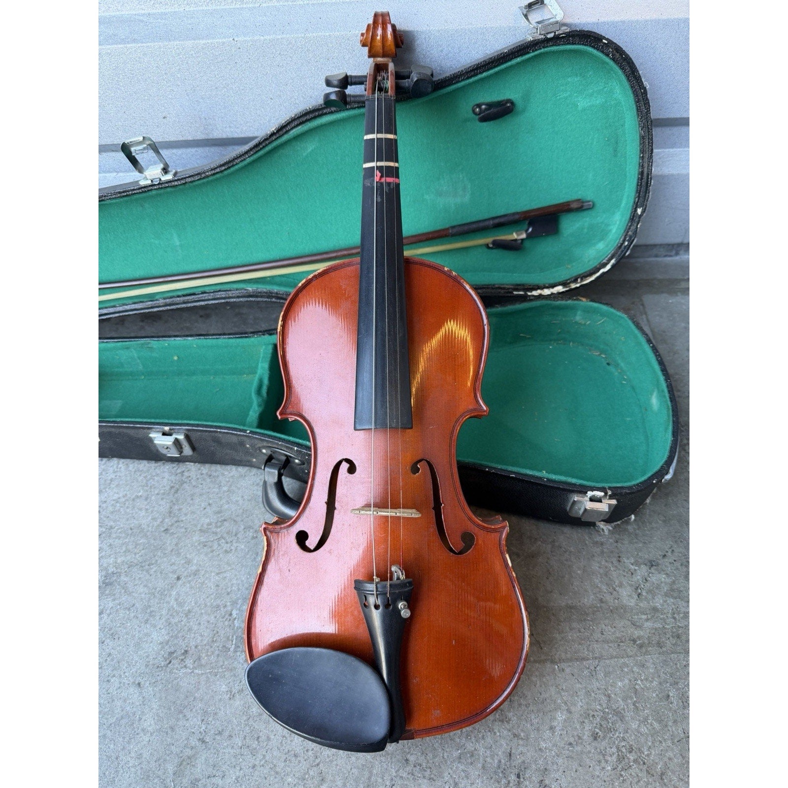 Vintage Stradavarius style 4/4 Violin w/Case & Bow ~~Missing Parts~~