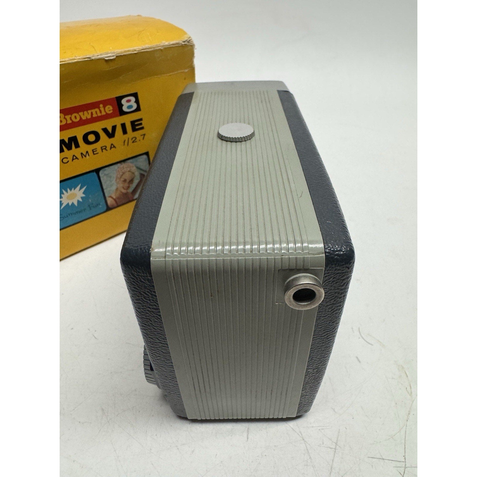Vintage KODAK Brownie 8 No. Model 142 Video Movie Camera F/2.7 8MM