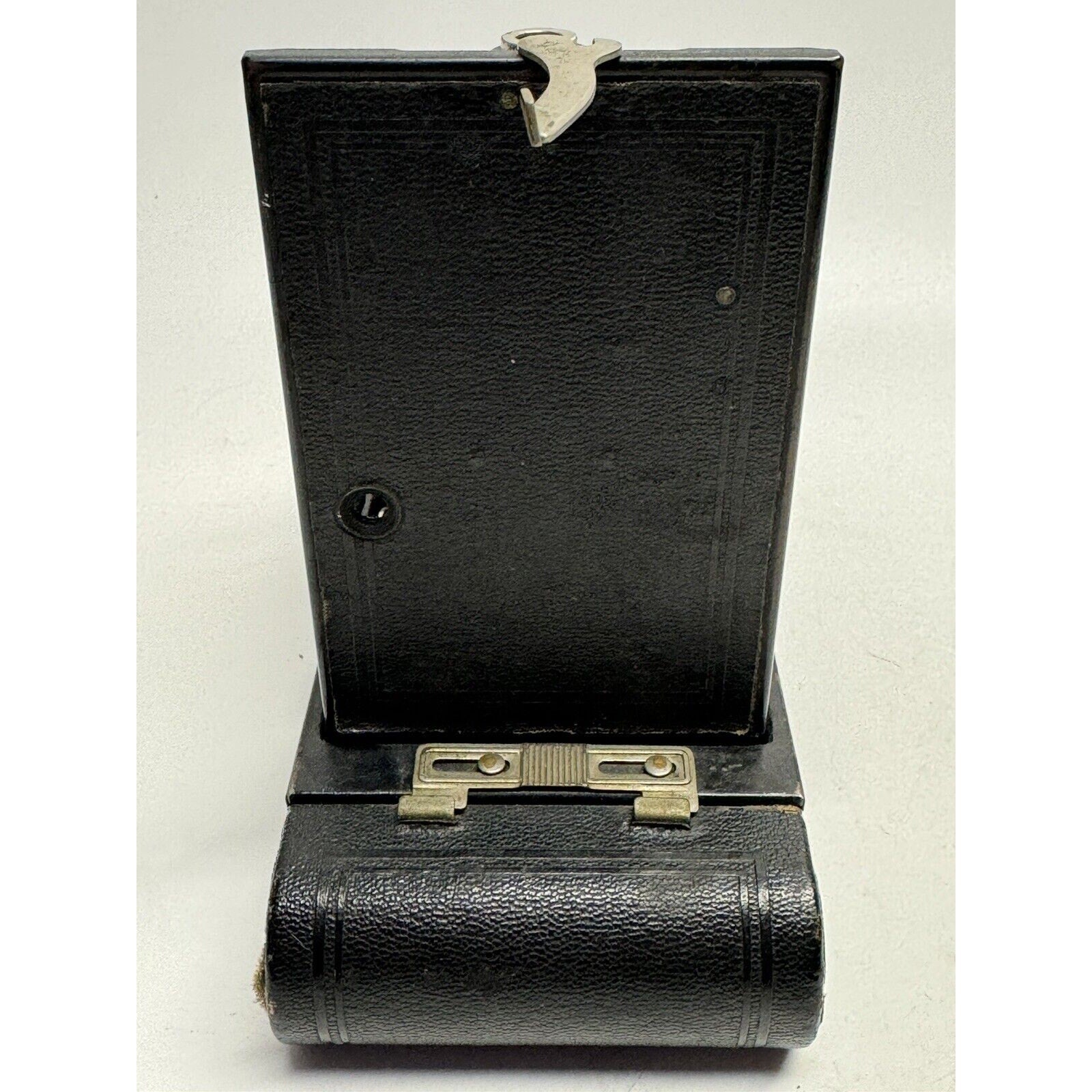VINTAGE Kodak No 2A Folding Rainbow Hawk-Eye Model B camera 1931 to 1933