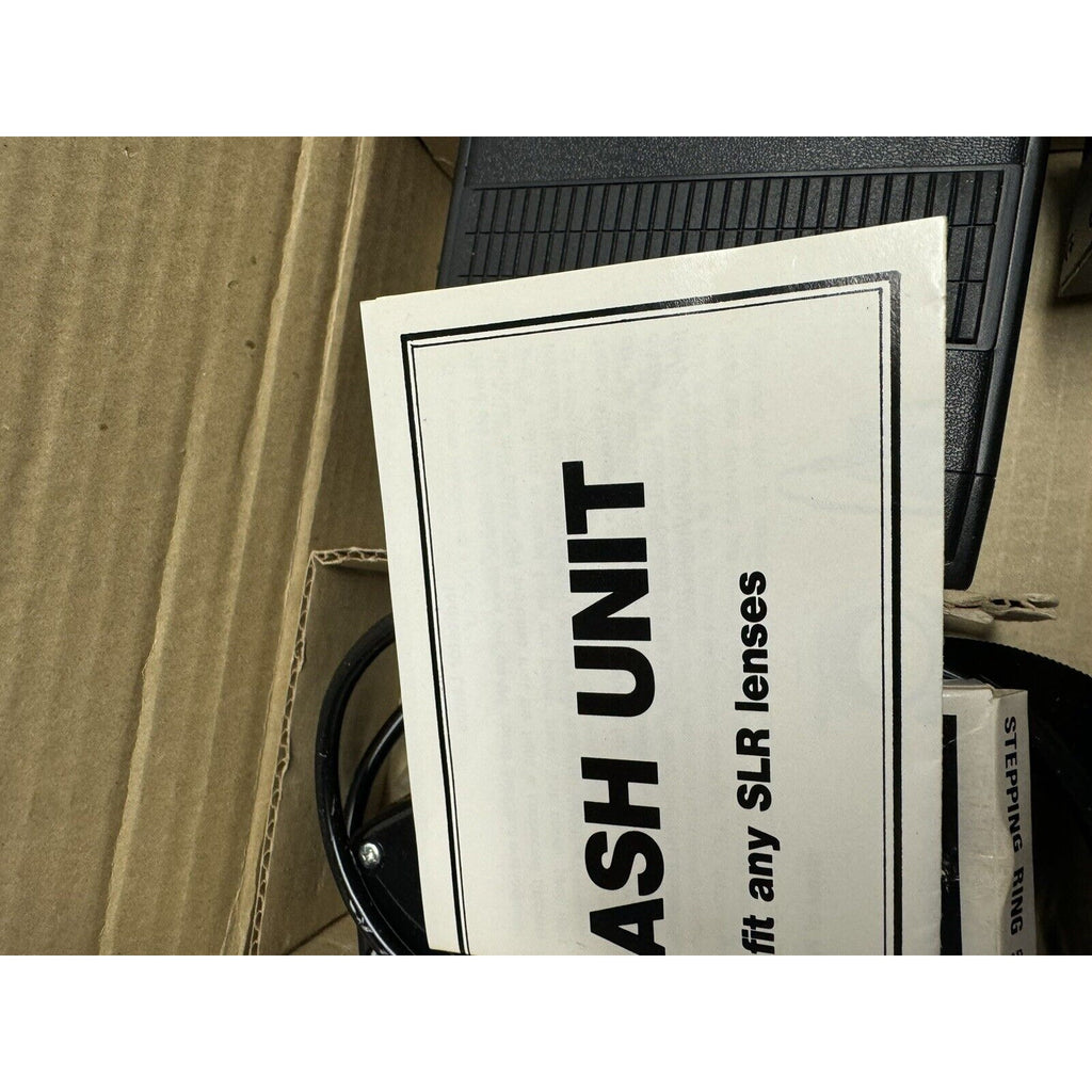 VINTAGE NOS DOI Circle Flash Unit to Fit Any SLR Lenses