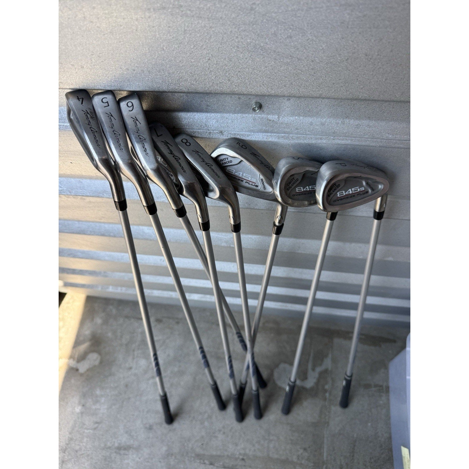 8 Pieces Tommy Armour 845s Oversize Plus Iron Set RH Graphite W-FLEX
