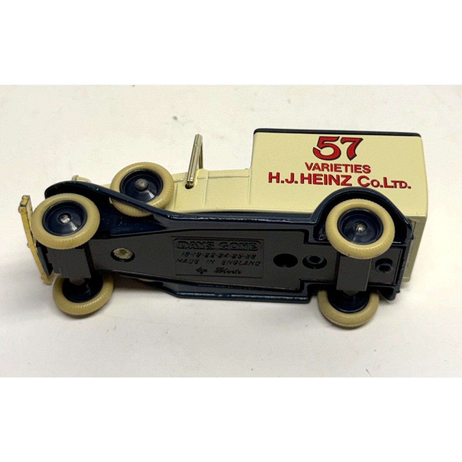 VTG Lledo Days Gone 1933 Packard Town Van for H.J. Heinz 57 Varieties Co. 122