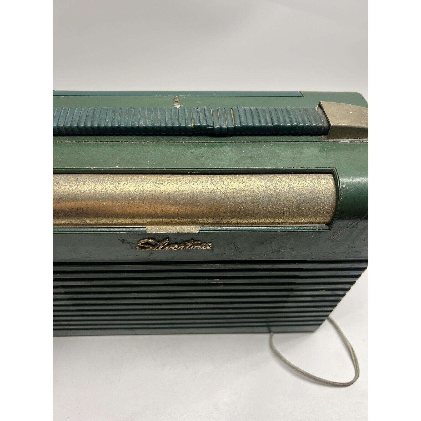 Vintage 50s Sears Roebuck SILVERTONE 2022 Radio Green/Gold Power On :Nd Repair