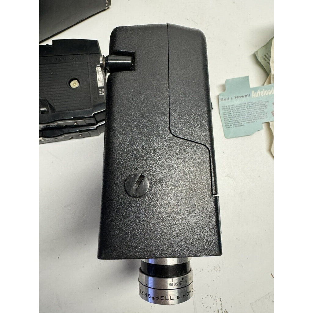 VINTAGE BELL & HOWELL REFLEX ZOOM AUTOLOAD 8MM MAGAZINE MOVIE CAMERA UNTESTED